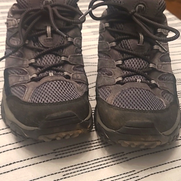 Merrell Hiking Shoes - Picture 12 of 15